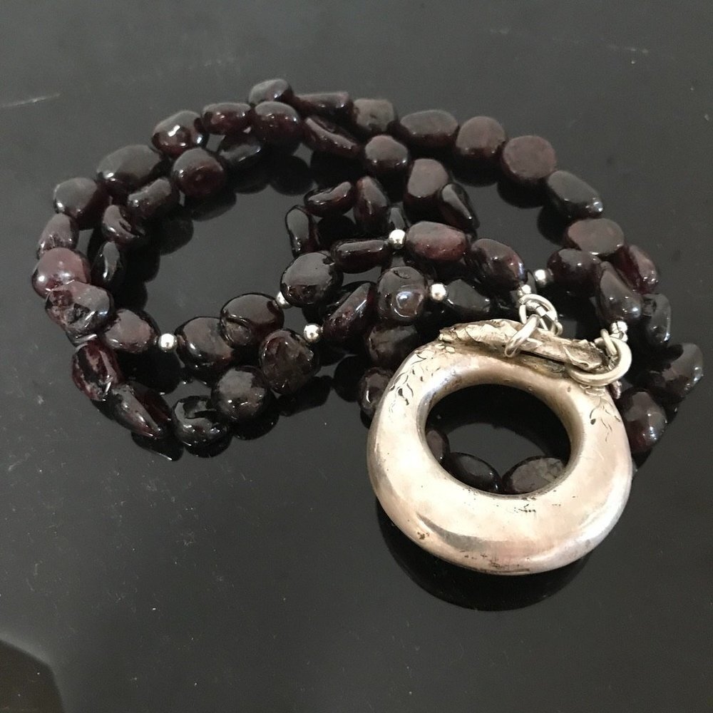 Antique Sterling Silver Tiffany 925 Pendant Necklace Circle Loop Garnet Gemstone - Picture 5 of 6